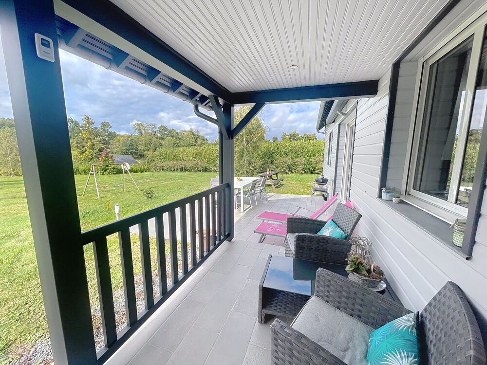À quelques minutes dHonfleur, une propriété contemporaine où espace, lumière et nature se rencontrent