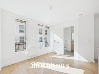 Vente Appartement Bel appartement rénové et lumineux dans un quartier recherché du 18ème arrondissement Paris 18