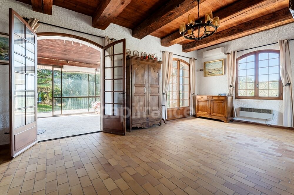 Maison à vendre 167 pièces CEYRESTE (13) Terrain 1000 m2, Piscinable, garage