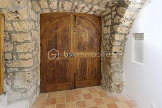  Propriété/château à vendre 8 pièces 220 m²