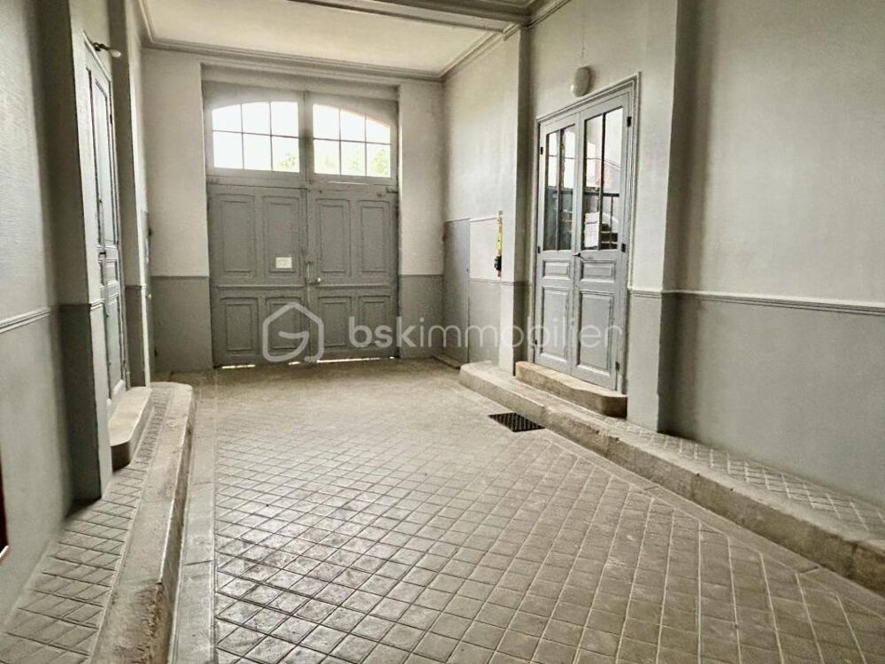 APPARTEMENT AU COEUR DE MONTEREAU
