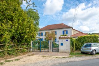 Maison 9 pièces 347 m² · à Festigny · 347 m² · 320 000 €