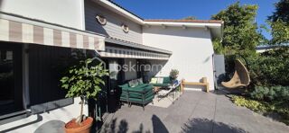  Villa  vendre 6 pices 185 m