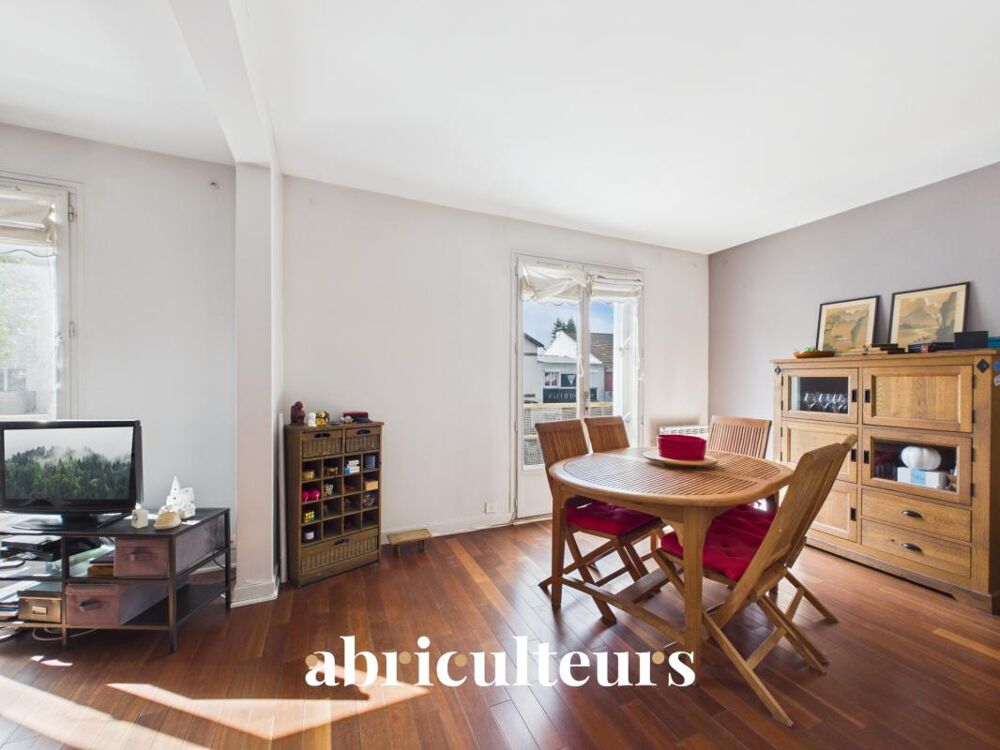 Clamart : Maison familiale lumineuse, 4 chambres, jardin, dépendance et fort potentiel