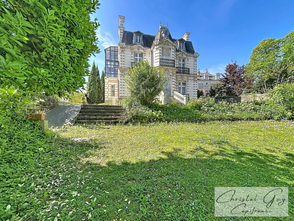 Vente Maison Maison de Maître, coeur de ville MONTVAL-SUR-LOIR (72), 6 chambres, terrain 2090 m² Montval sur loir