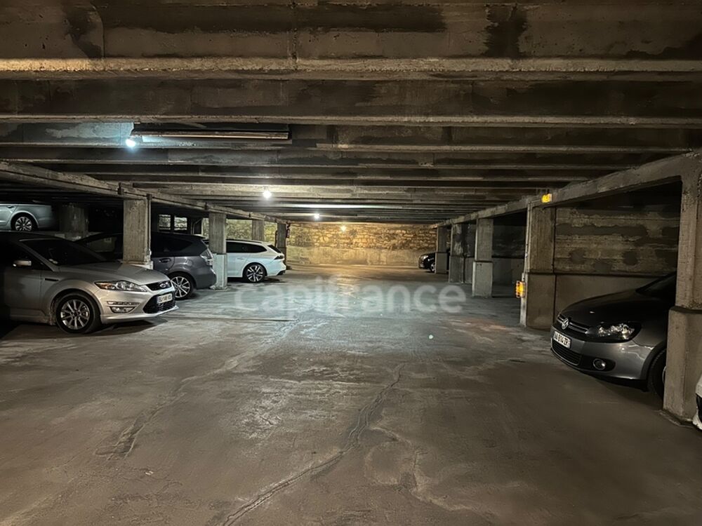 Vente Parking/Garage À vendre PARIS 20EME ARRONDISSEMENT (75) - grande place de parking intérieur - 65 rue St-Blaise 75020 PARIS Paris 20