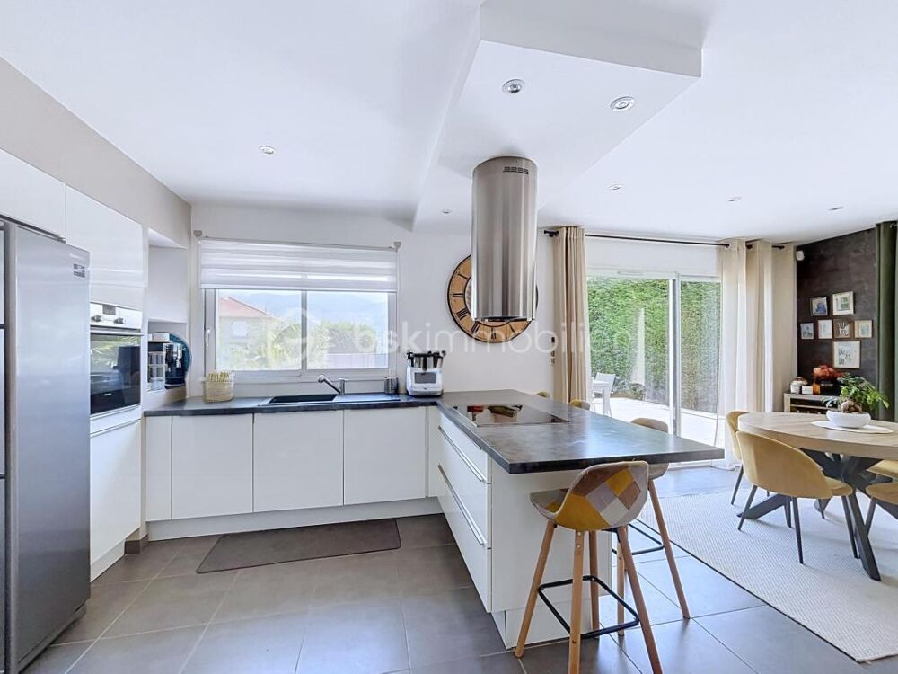 à vendre  Maison Saint-Ismier (38330)