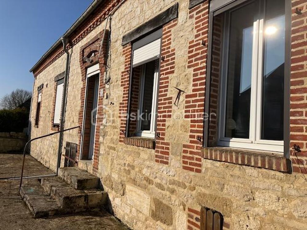 Maison dans village calme