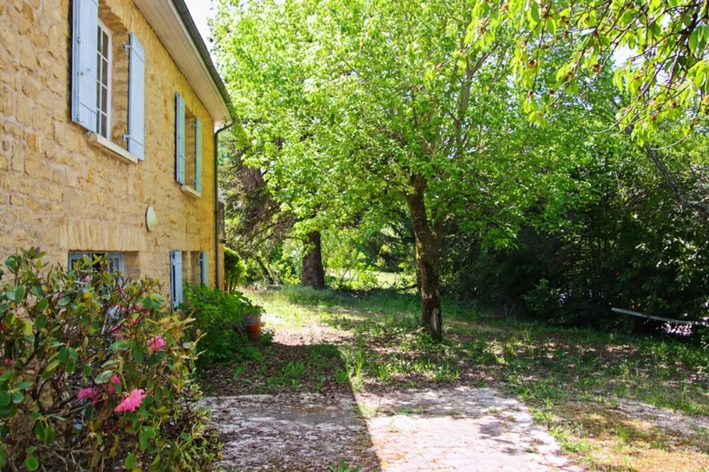 Maison à vendre 4 pièces SIORAC EN PERIGORD, sous-sol de 100m² exploitable jardin 1933m²