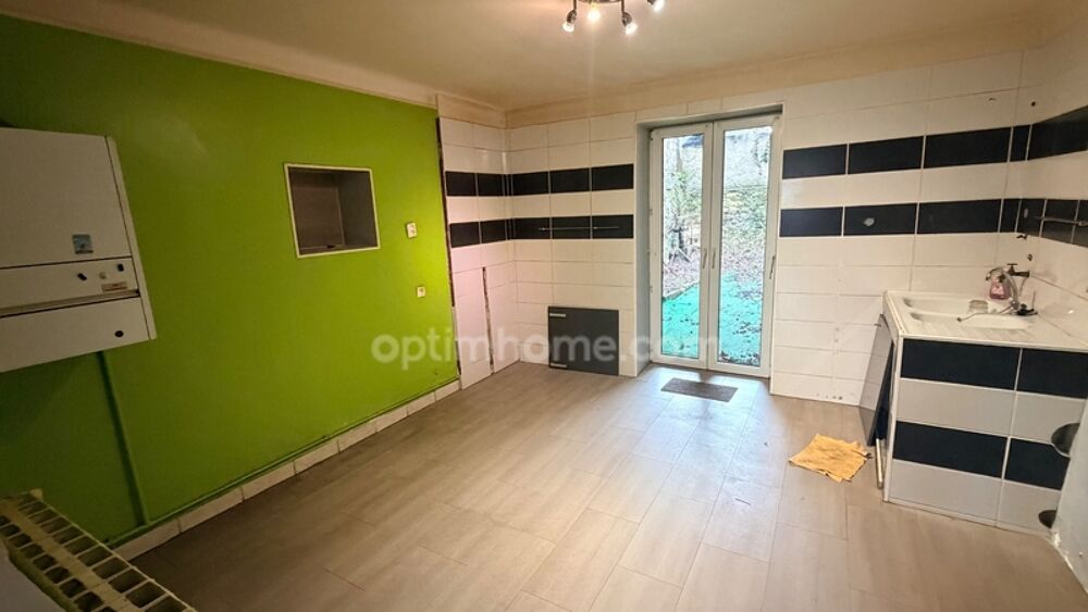 BERTRANGE - MAISON DE VILLE DE 95 M² AVEC 2 CHAMBRES, UNE TERRASSE ! FORT POTENTIEL !
