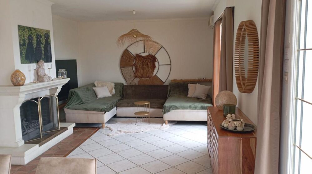 Vente Maison Spacieuse maison avec atelier, piscine et superbe potentiel sur un beau terrain Seyches