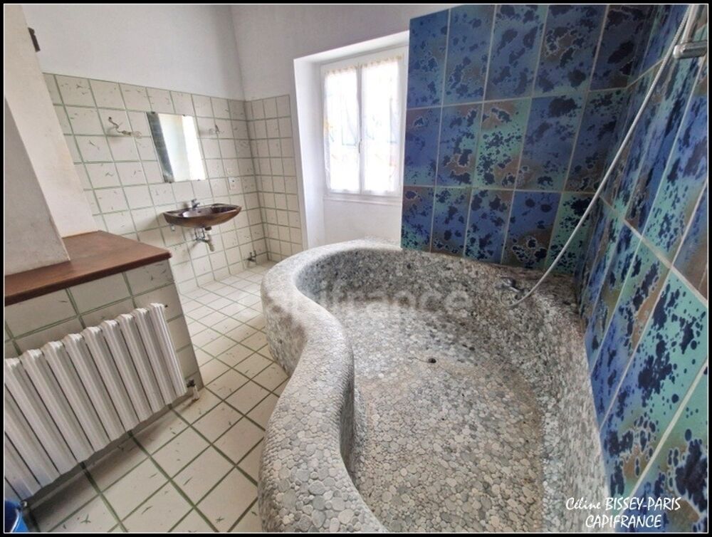 Vente Maison Maison  6 pièces, 6 Chambres, salon/salle à manger 72m2, 2 salles de bains, terrain 1247 M2 MALAY LE GRAND (89) Malay le grand