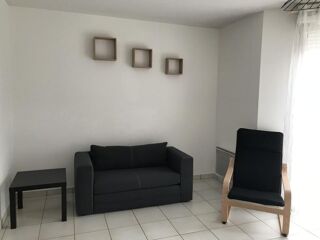  Appartement à louer 2 pièces 45 m²