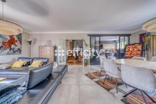  Maison � vendre 8 pi�ces 232 m�