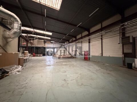   ENTREPOT 2765M2 A VENDRE BONDOUFLE 