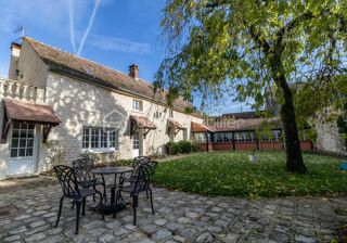  Maison  vendre 9 pices 302 m