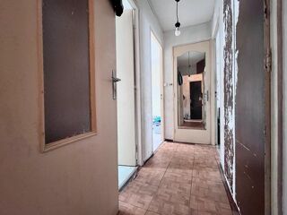 Vente Appartement Appartement T3  de 61 m² à rénover, dans le secteur prisé du moulin à vent en rez-de-chaussée Perpignan
