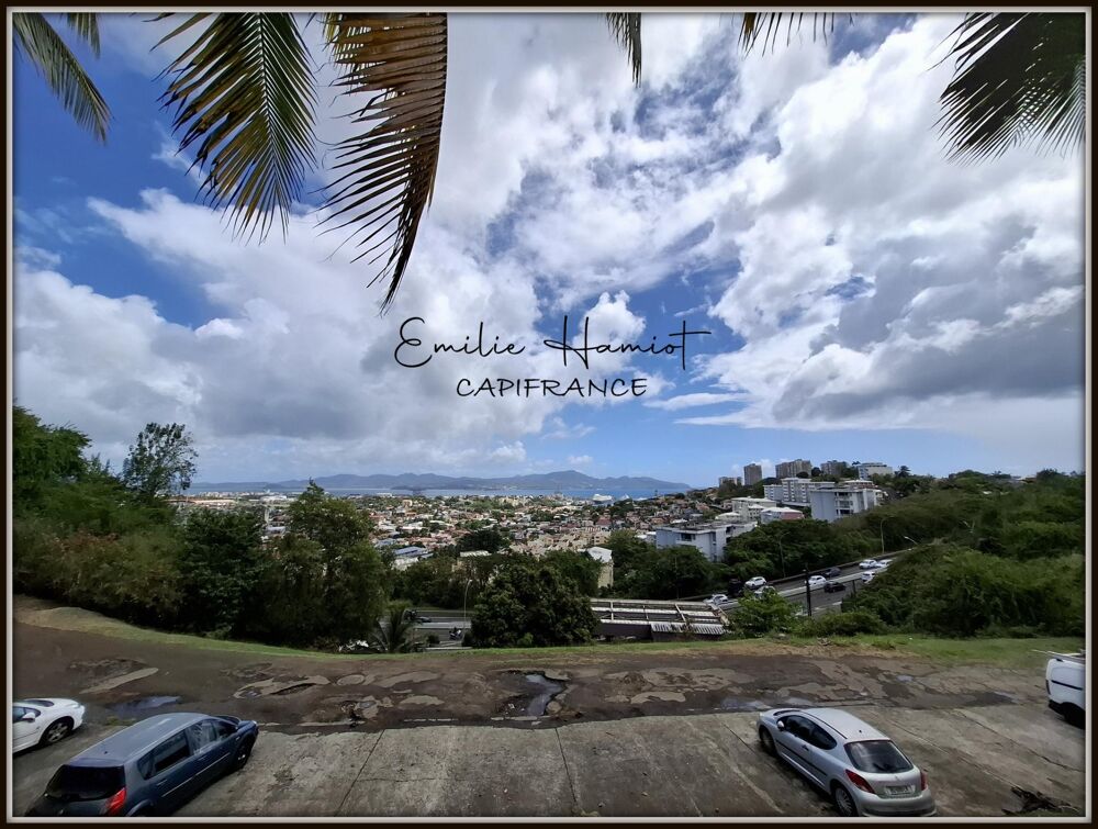 A louer - Appartement 2 pièces avec vue mer - Fort de France