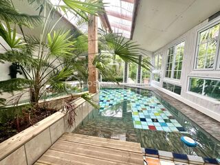Maison - 8 pièce(s) - 340 m²