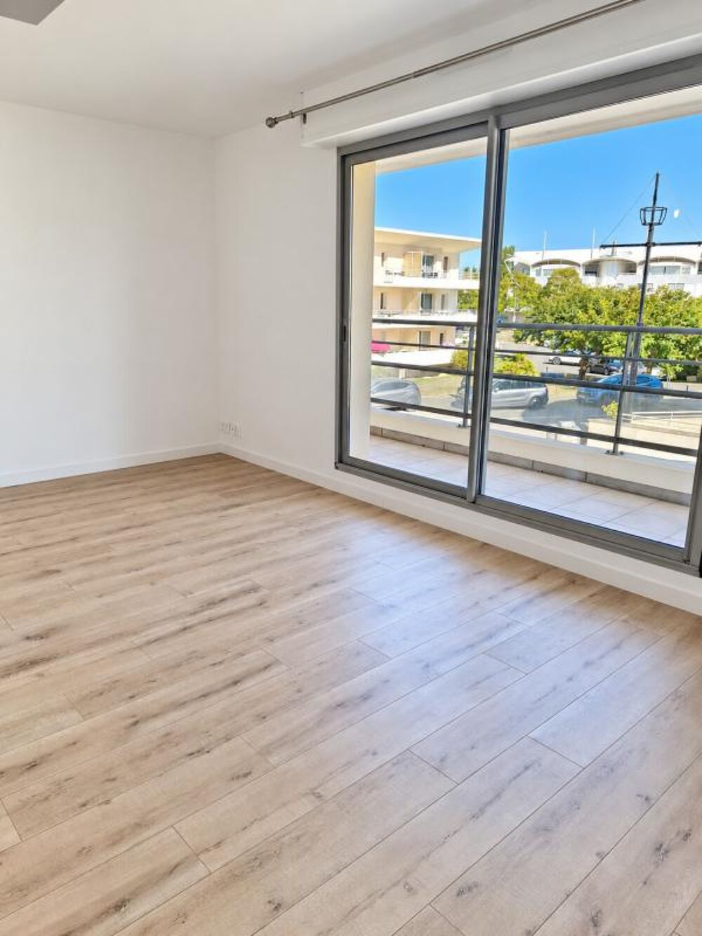 La Rochelle Les Minimes  T3 rénové 66 m²  Loggia & Parking