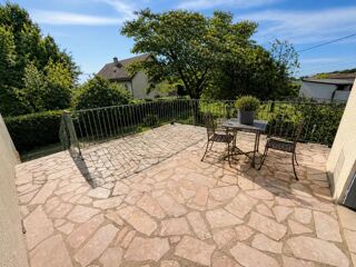 Vente Maison Maison de 5 pièces de 160 m² à Savigny-Lévescault Savigny levescault