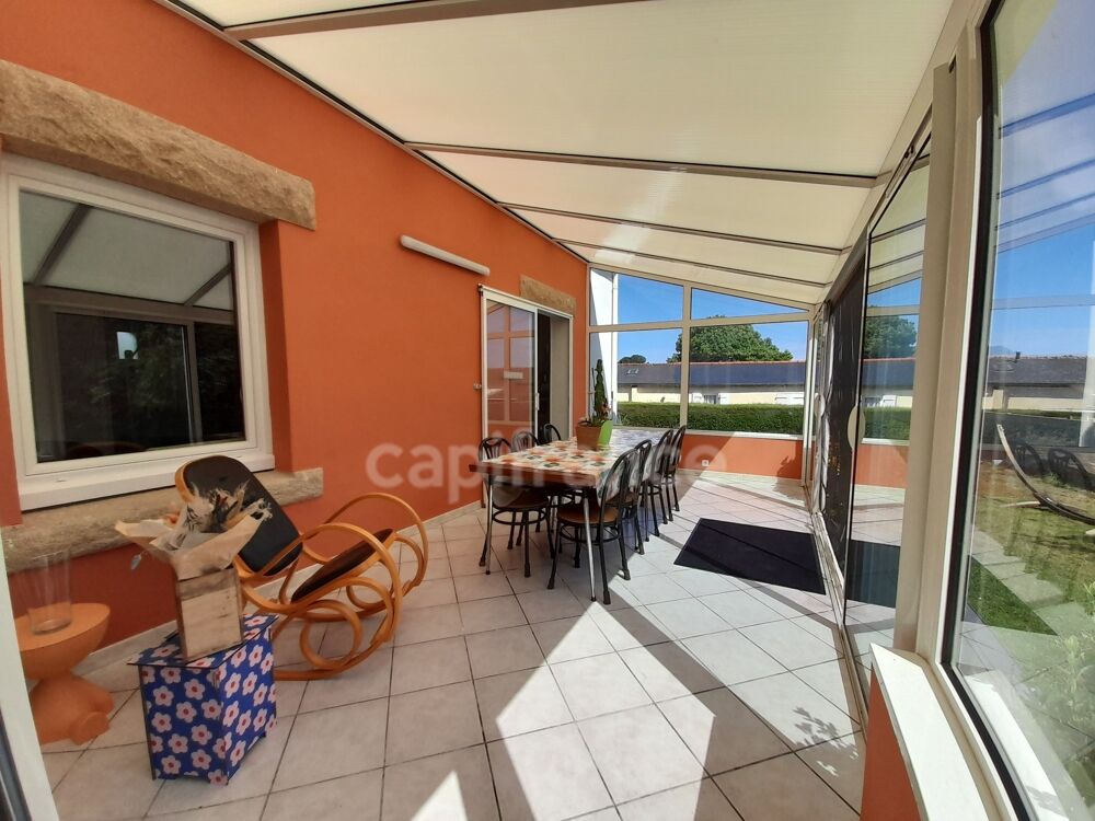 Maison à vendre 6 pièces LOCRONAN (29180)- Parcelle de 656 m2- Surface habitable: 151.82m2 -4 chambres- 2 salles d'eau- garage-