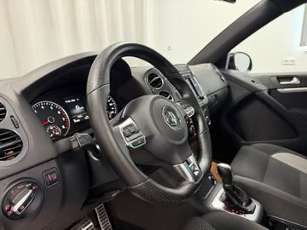 Tiguan 1.4 TSI DSG R-Line Pano AHK Bi-Xenon Navi 2015 occasion 33700 Merignac