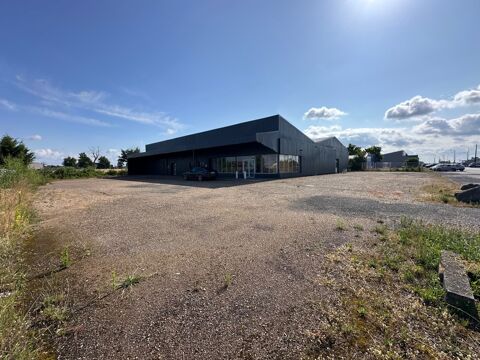 Dpt Sa&ocirc;ne et Loire (71), &agrave; vendre VITRY EN CHAROLLAIS Local commercial de 975m2 toitures et nombreux travaux suite sinistre gr&ecirc;l 346400 71600 Vitry en charollais
