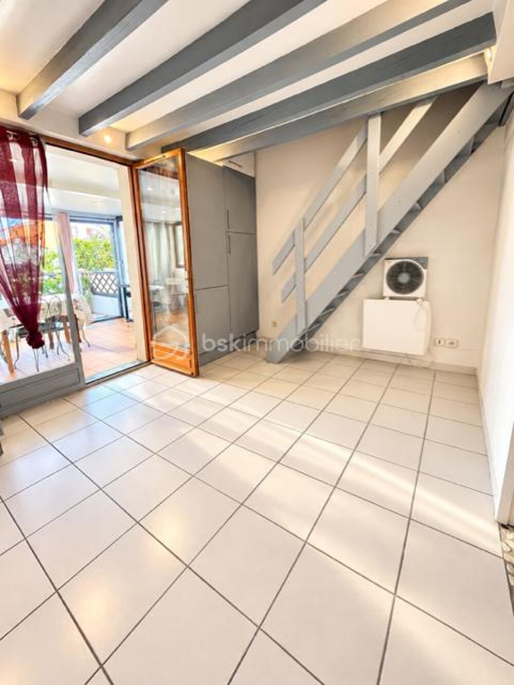 Maison avec deux chambres dont une en rez de chaussée !
