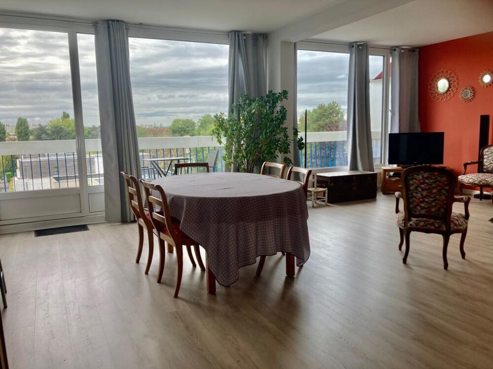 DERNIER ETAGE T5 128M² LUMINEUX , BALCON, CAVE, GARAGE ET PARKINGS EN COLLLECTIF CLOS