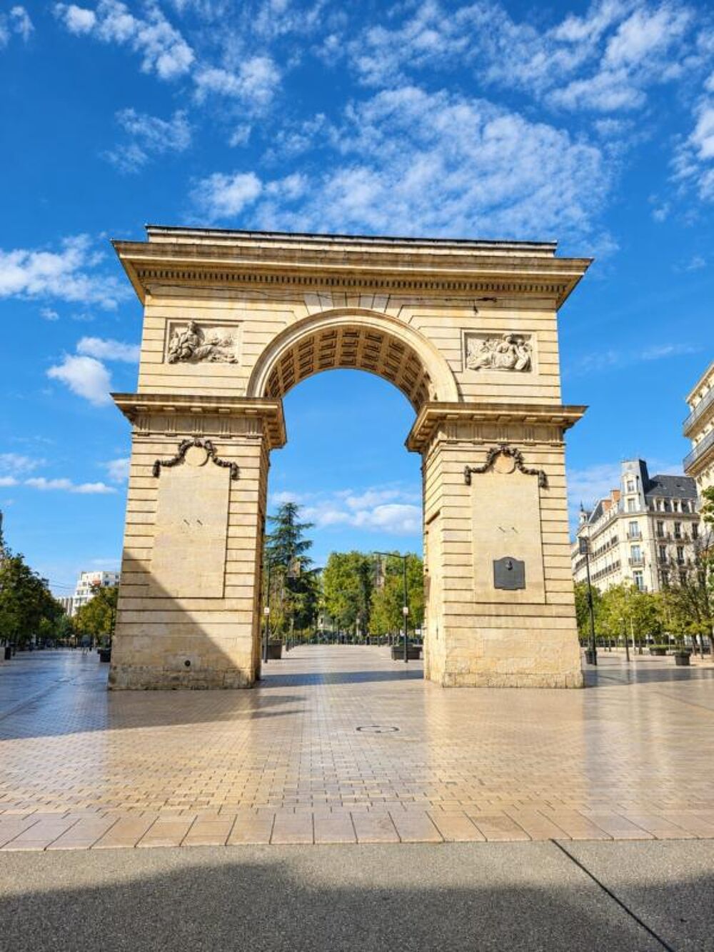 Vente Appartement Coeur historique de Dijon- Grangier-Darcy  -Râre-Appartement grands volumes et studio indépendant - libre Dijon
