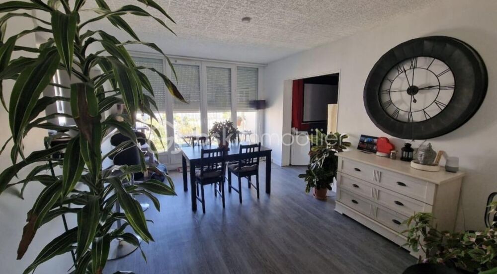 EXCLUSIVITE POUR CET ELEGANT APPARTEMENT VUE SUR LA TOUR EIFFEL !!!!!