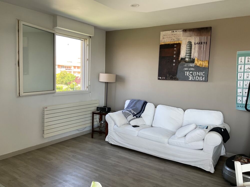 Vente Appartement Appartement à vendre 4 pièces AIX EN PROVENCE (13) en étage élevé avec terrasse et grand garage Aix en provence