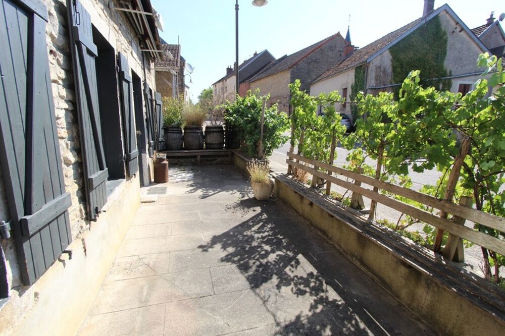 Dpt Côte d'Or (21), à vendre GISSEY SUR OUCHE maison de village P5 de 136 m², terrasse de 28 m²
