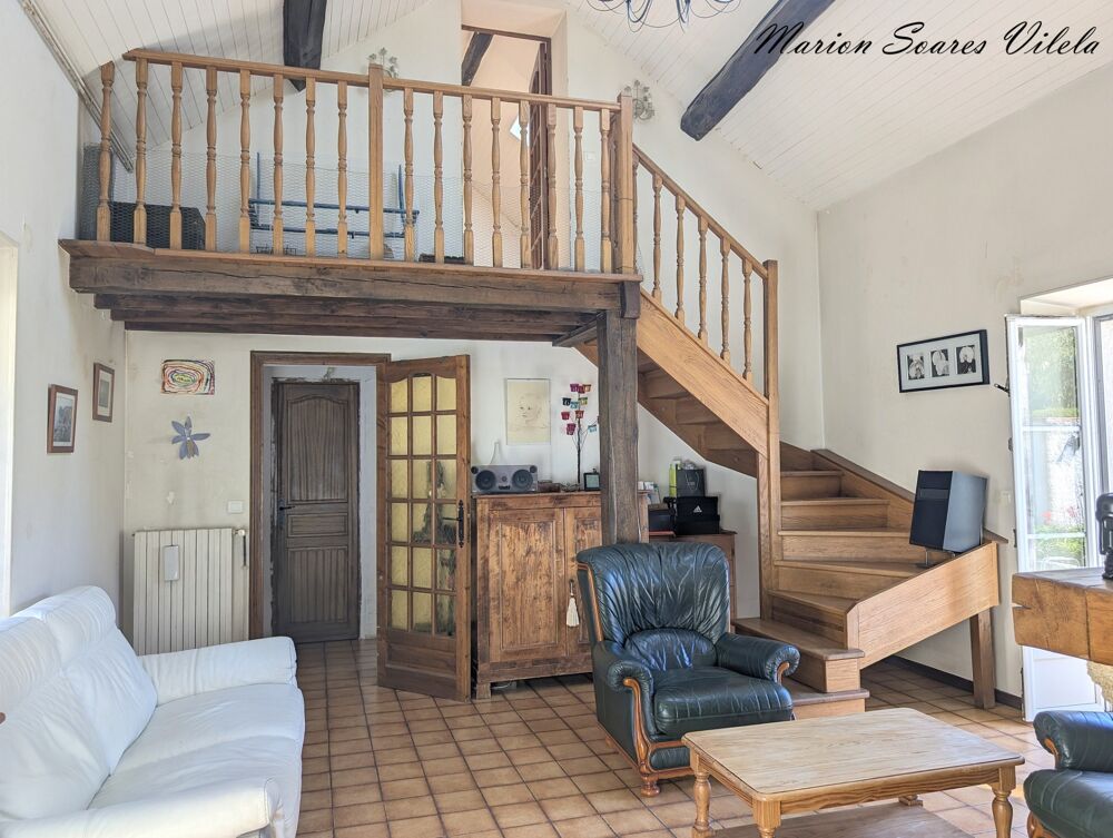 Authentique briarde au coeur dun hameau paisible  6 P, jardin, garage (CHAUMES-EN-BRIE)