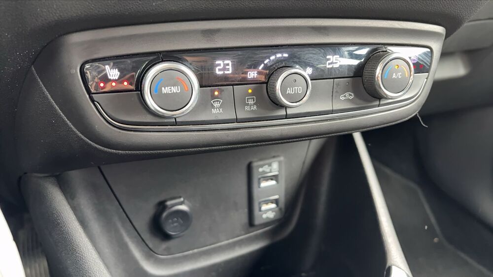 Crossland 1.5 Diesel 110 Elegance Business 2021 occasion 24430 Razac Sur L Isle