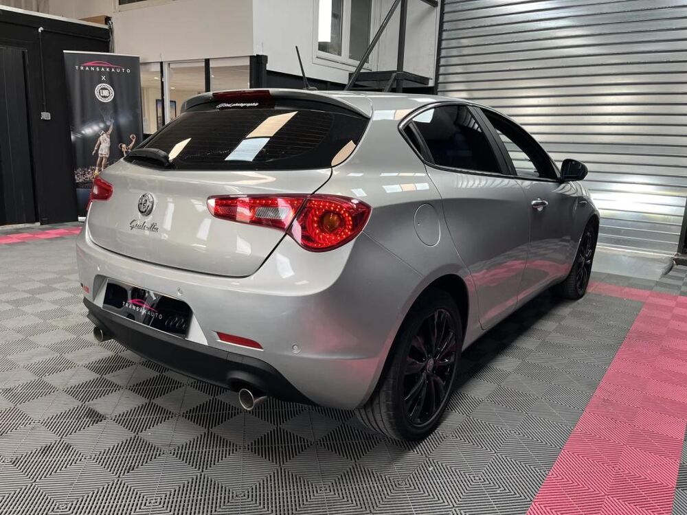 Giulietta 2.0 JTDM 170 2012 occasion 06700 Saint Laurent Du Var