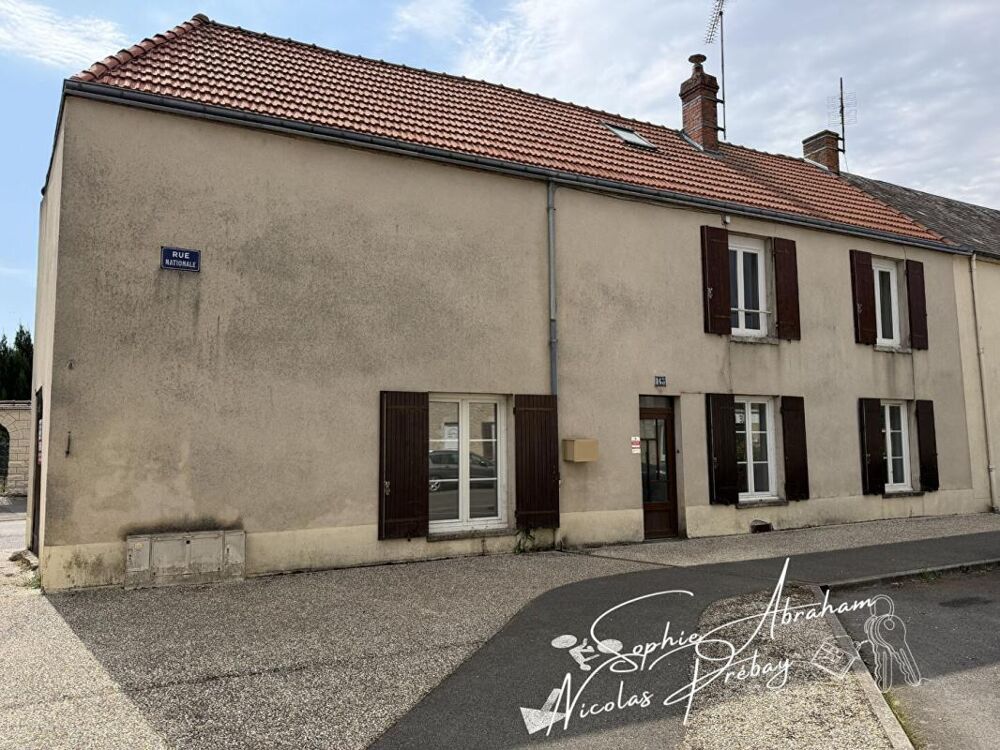 Maison rénovée en centre ville, proche des commerces, écoles et gare SNCF