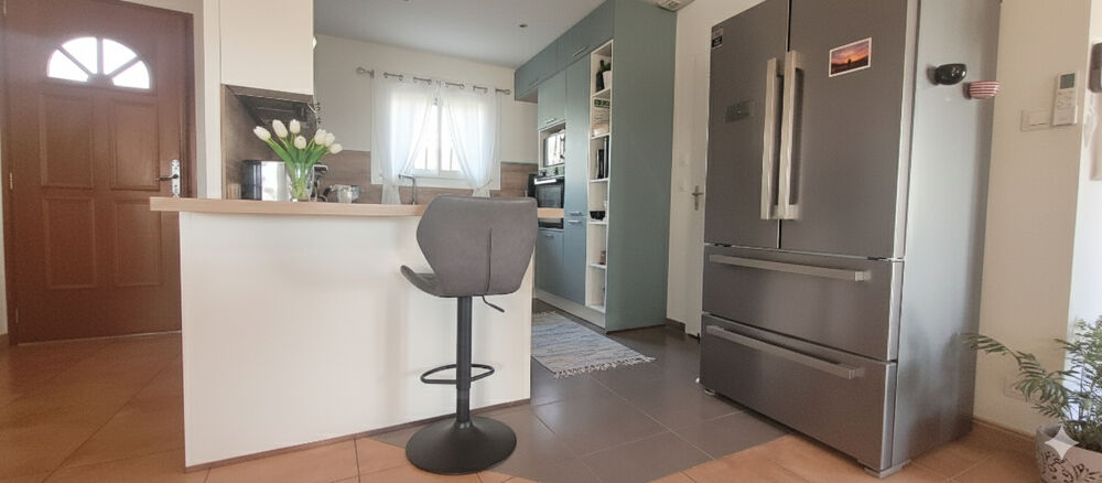 VILLA T5 AVEC PISCINE, GARAGE/STATIONNEMENT CAMPING-CAR - POUZOLS-MINERVOIS