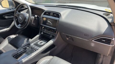 F-PACE 30d 3.0D V6 AWD 300cv Pure 2017 occasion 41120 Ouchamps