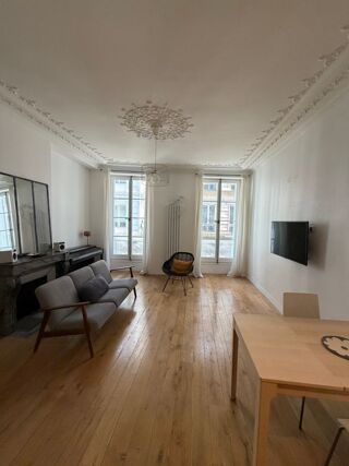  Appartement à louer 2 pièces 50 m²