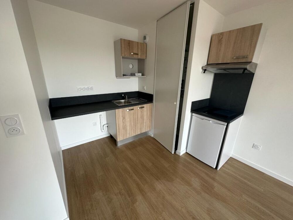 T2 NEUF avec balcon et parking à LAVAL