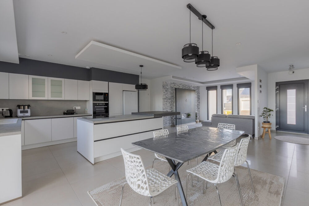Vente Maison PLAIN-PIED RECENT 146 m2 - GARAGE-PISCINE – DPE A Varize