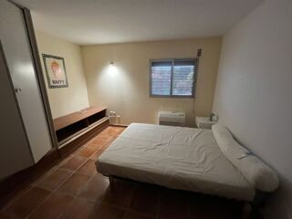  Appartement à louer 5 pièces 80 m² Avignon