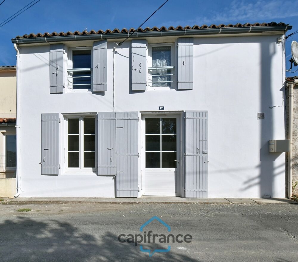 Vente Maison Maison à vendre 3 pièces VILLENEUVE LA COMTESSE (17)avec jardin clos de 700m² et garage Villeneuve la comtesse