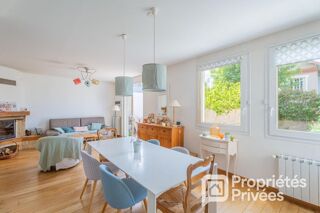  Maison à vendre 8 pièces 182 m²