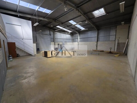 Local d'activité de 350 m² à louer à DOMONT 3125 95330 Domont