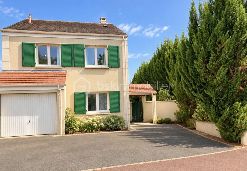 Vente Maison Maison de ville de 105 m² avec jardin, au calme, sans vis à vis, DPE C Saint pierre du perray