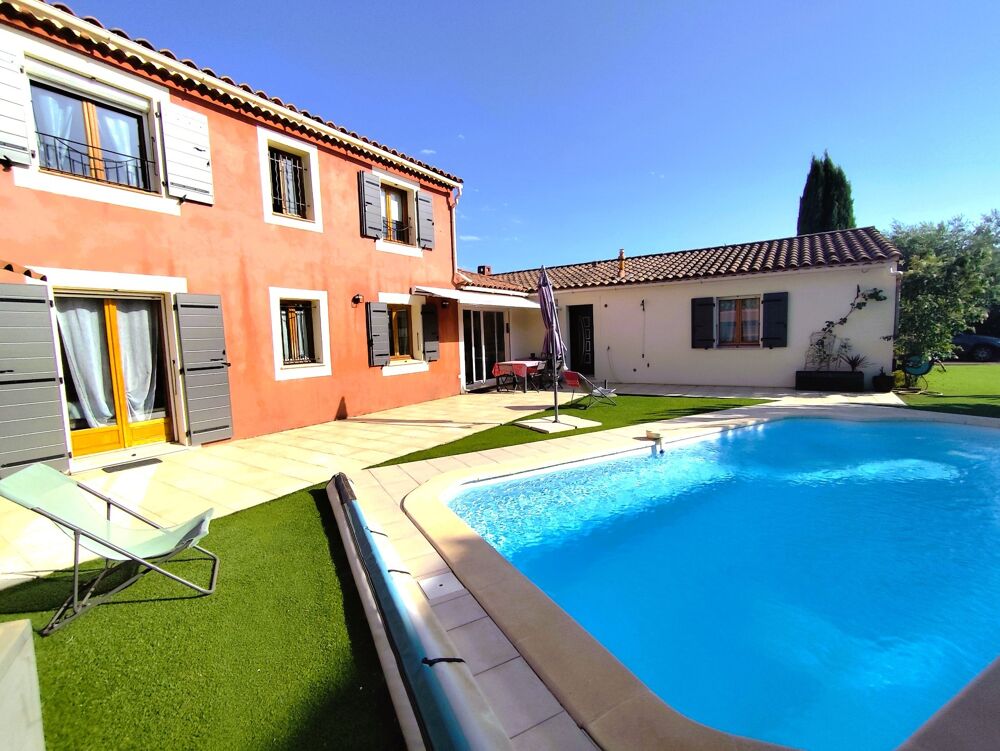 Vente Villa VILLA 9 pièces de 186m² + garage , piscine ..à SAINT MAXIMIN LA SAINTE BAUME (VAR- 83) / 834m² de terrain clos Saint maximin la sainte baume