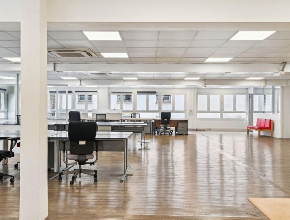   Bureaux récents , et fonctionnels situés à proximité des transports Saint ouen
